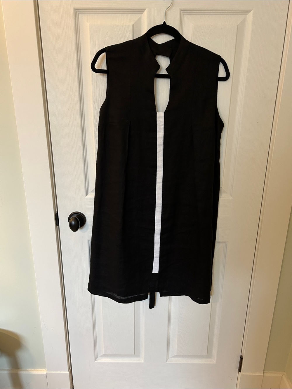 Black Sleeveless Tunic with White Front Stripe